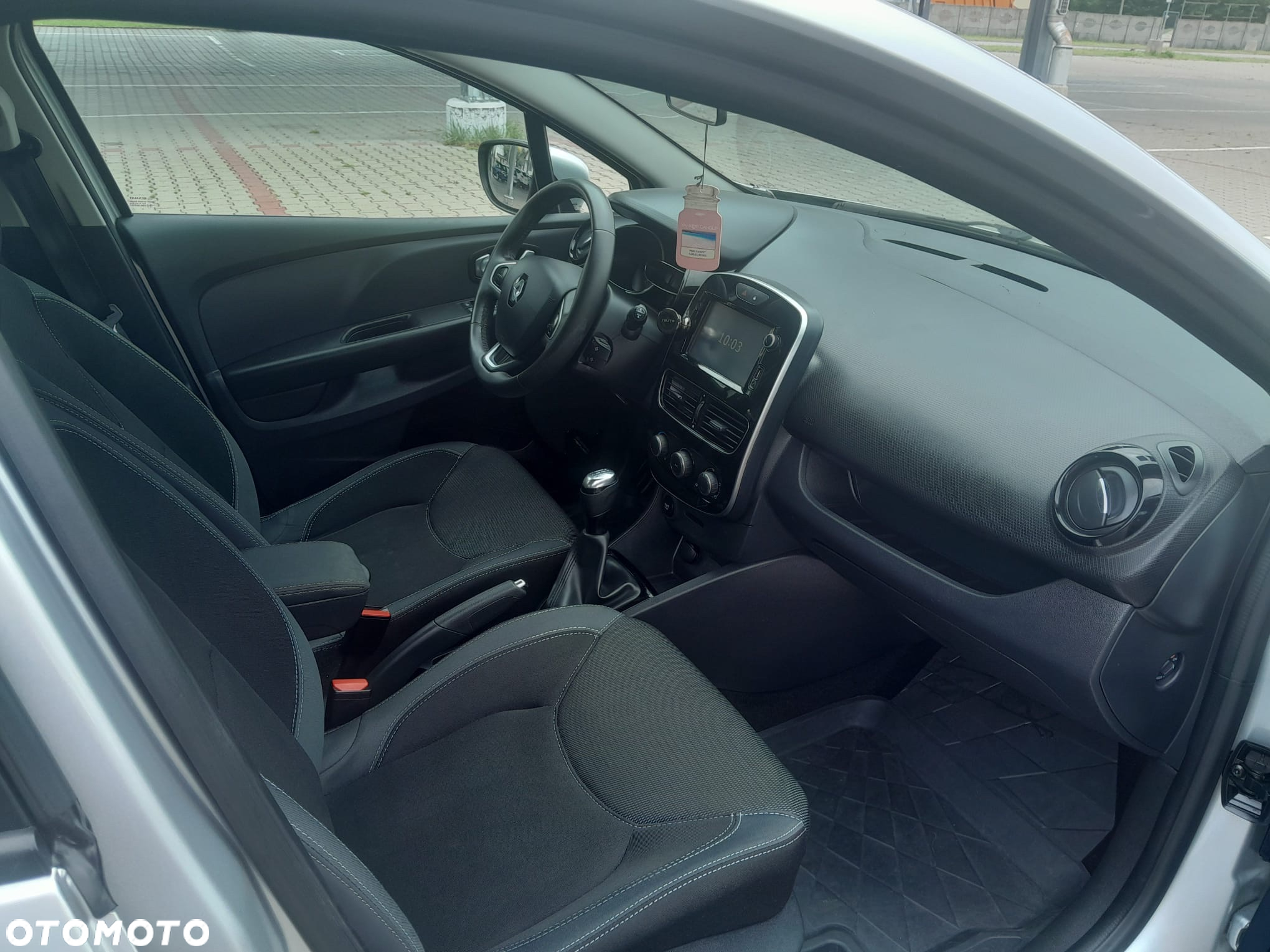 Renault Clio - 11