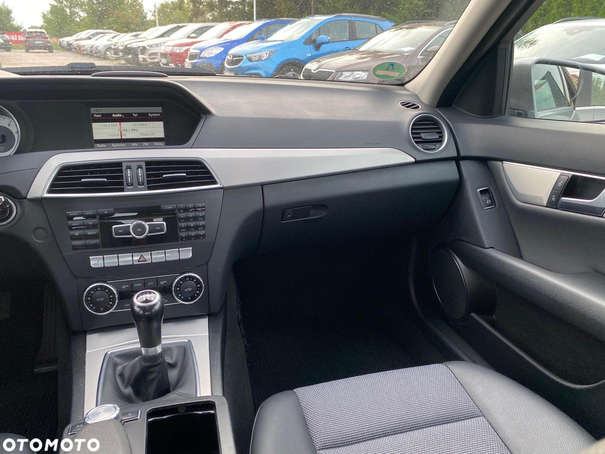 Mercedes-Benz Klasa C 180 (BlueEFFICIENCY) Avantgarde - 29