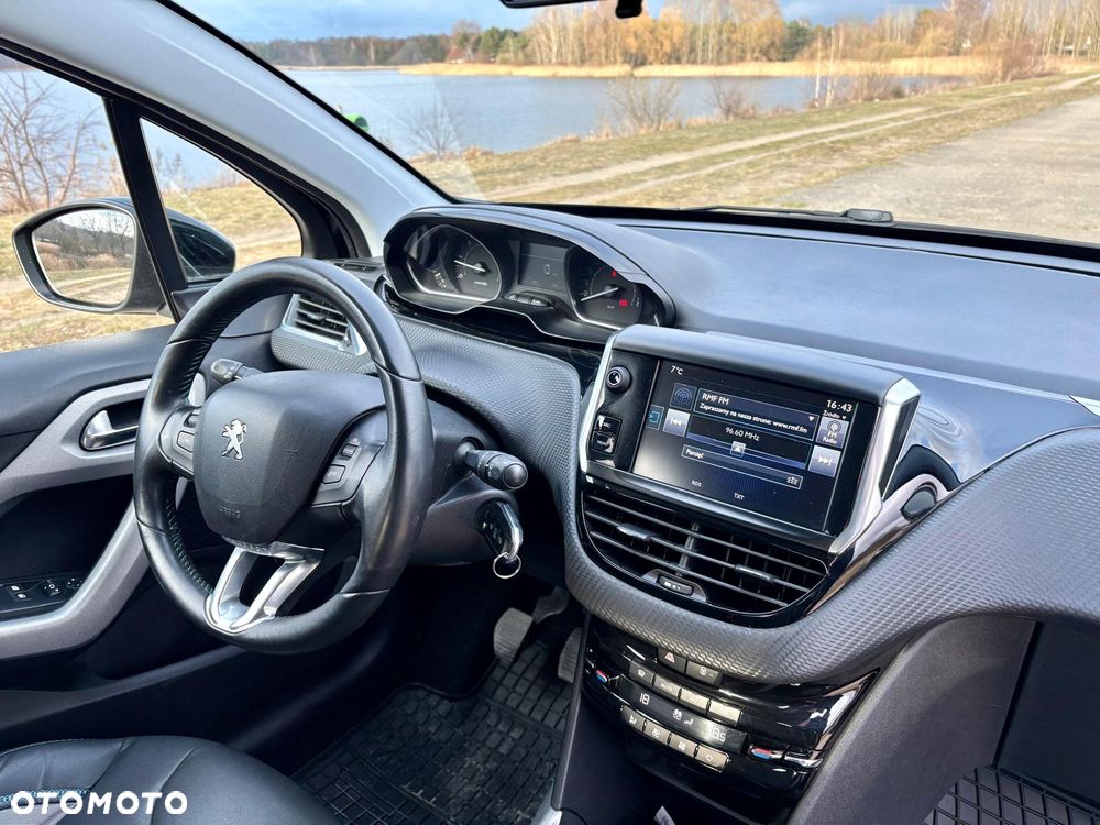 Peugeot 2008 BlueHDi 100 STOP & START Allure - 12