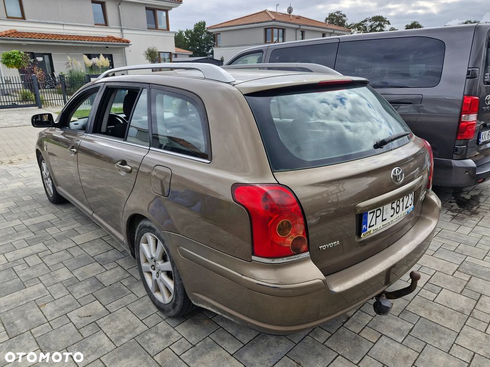 Toyota Avensis 2.0 D-4D Combi - 4