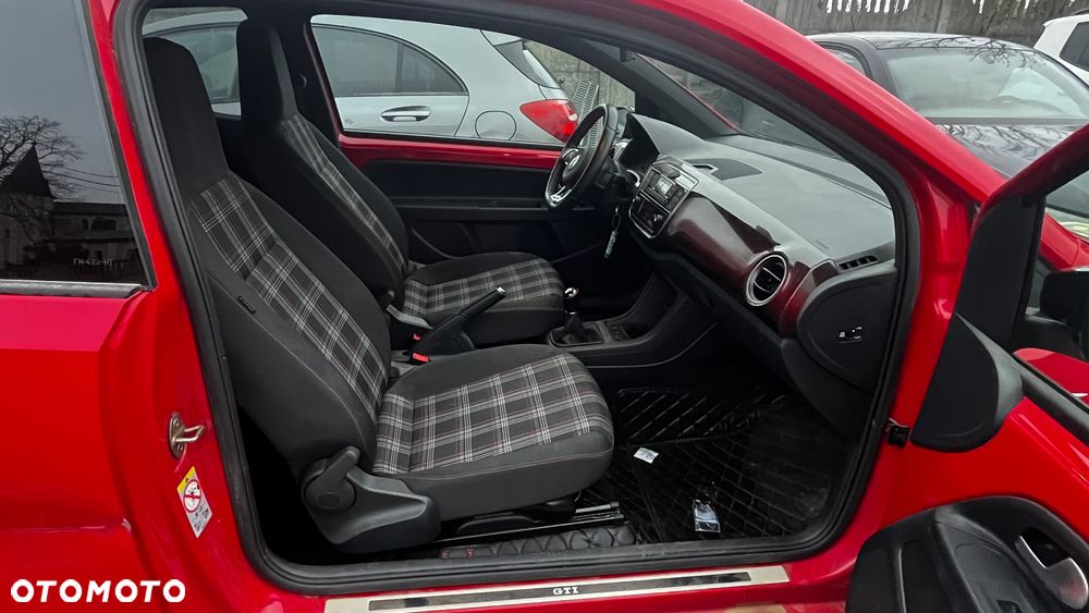 Volkswagen up! GTI - 7