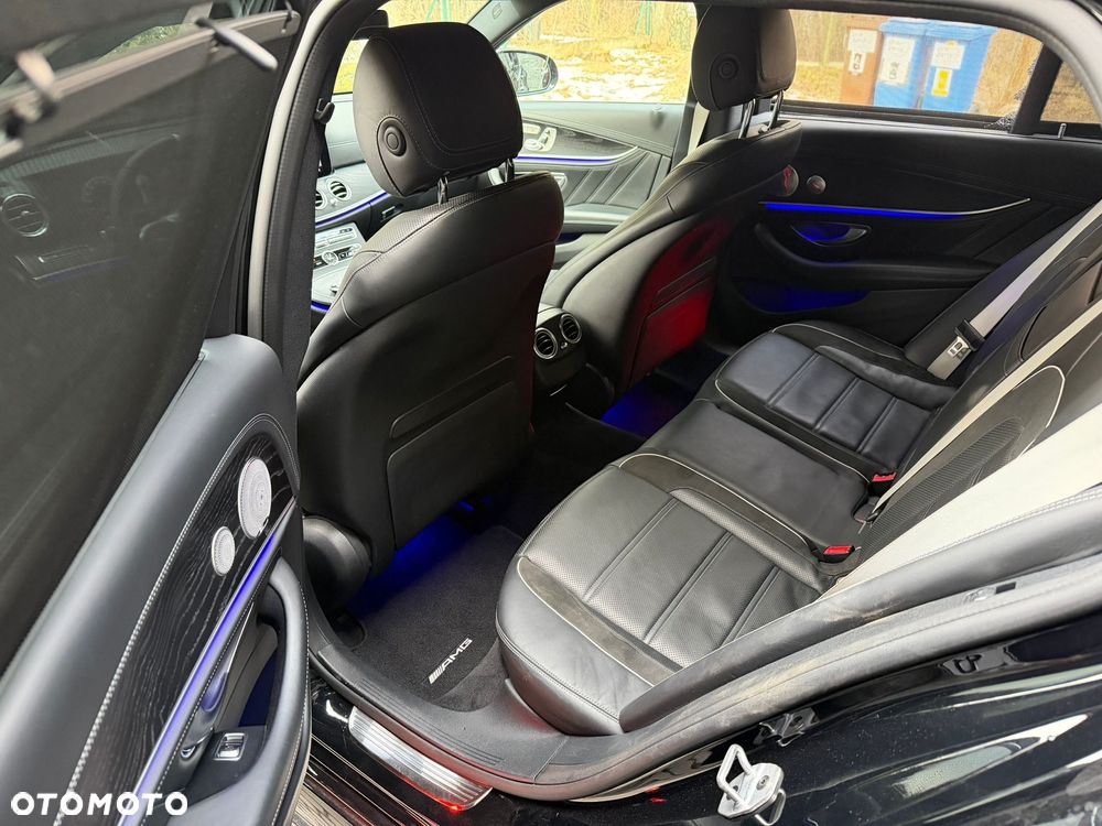 Mercedes-Benz Klasa E AMG 63 S 4Matic+ 9G-TRONIC - 13