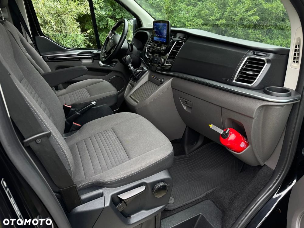 Ford Tourneo Custom 2.0 EcoBlue L2 Titanium - 21
