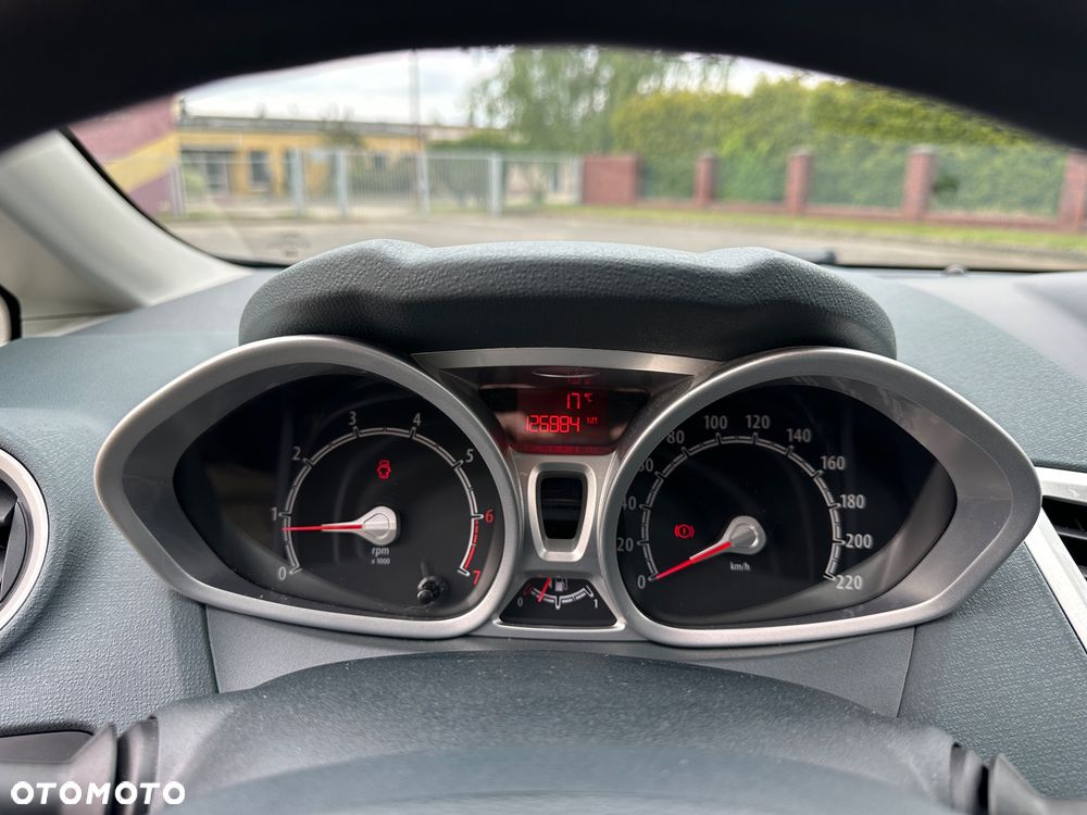 Ford Fiesta 1.25 Titanium EU5 - 29