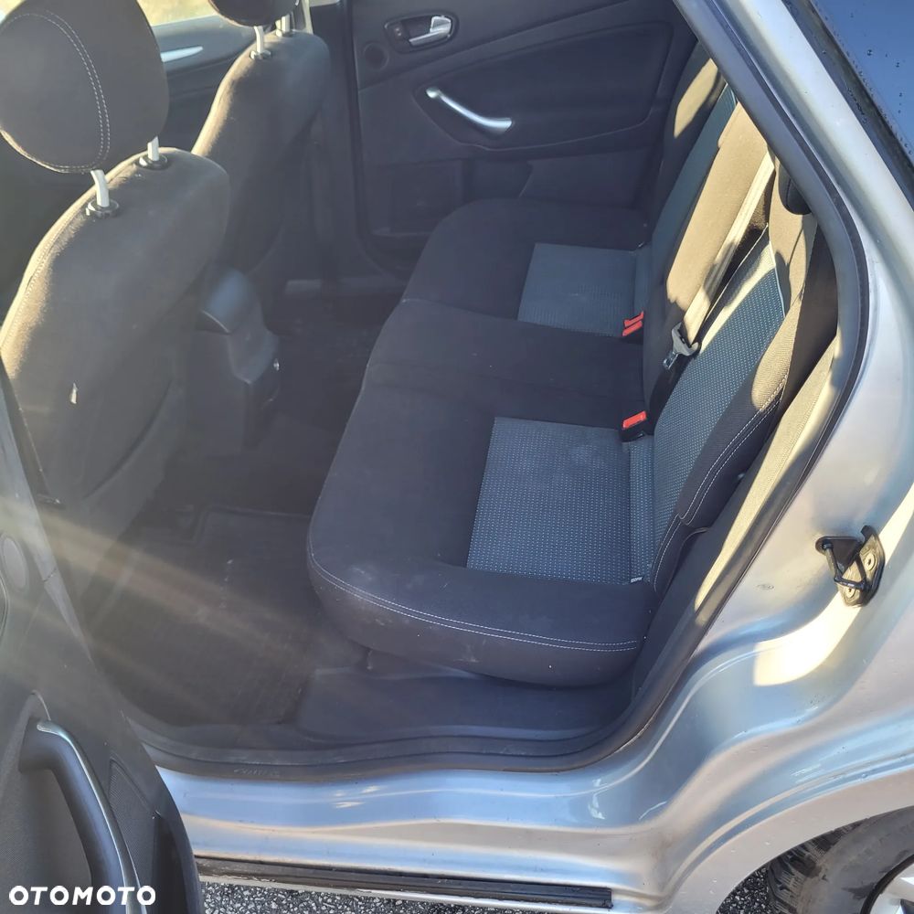 Ford Mondeo 2.0 TDCi Trend - 14