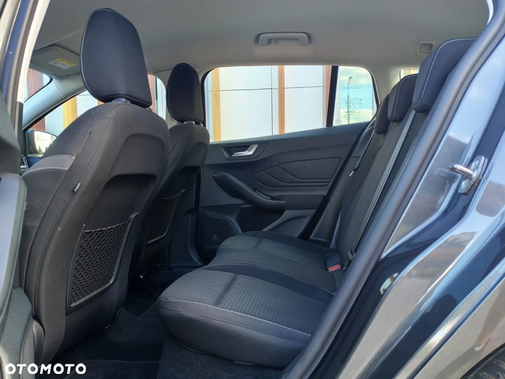 Ford Focus - 26