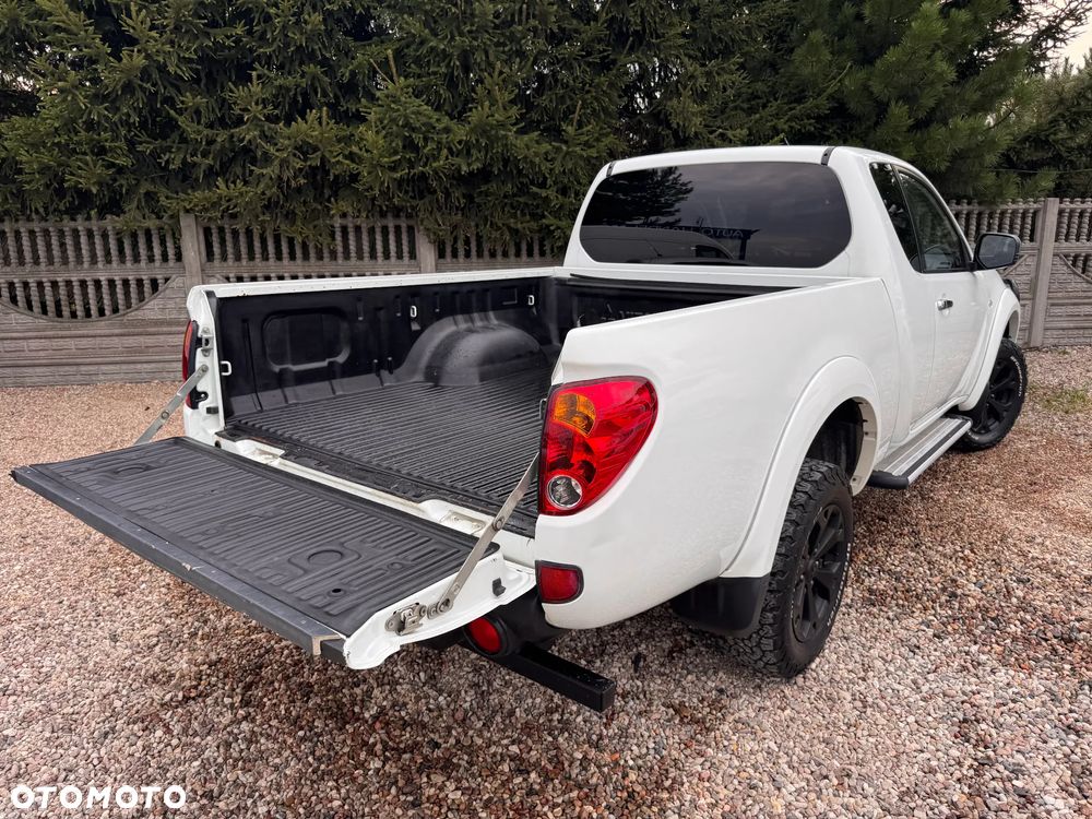 Mitsubishi L200 Pick Up 4x4 DPF Intense Club Cab - 15