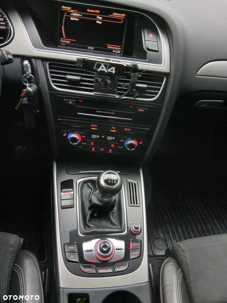 Audi A4 Avant 2.0 TDI - 15
