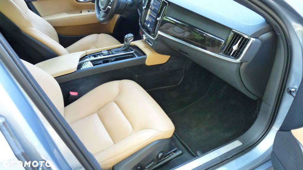 Volvo S90 T5 Geartronic Momentum - 25