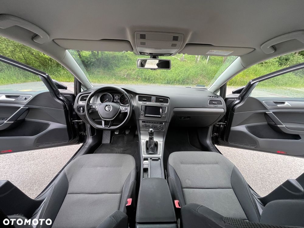 Volkswagen Golf 1.6 TDI DPF Highline - 10