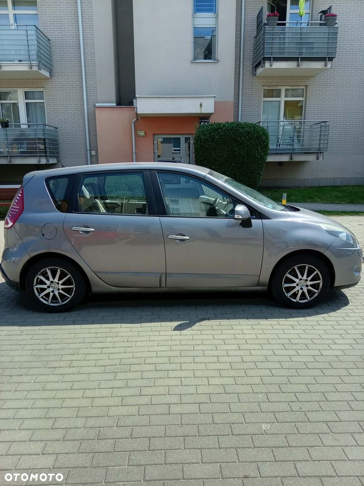 Renault Scenic 1.6 dCi Energy Bose Edition S&S - 2