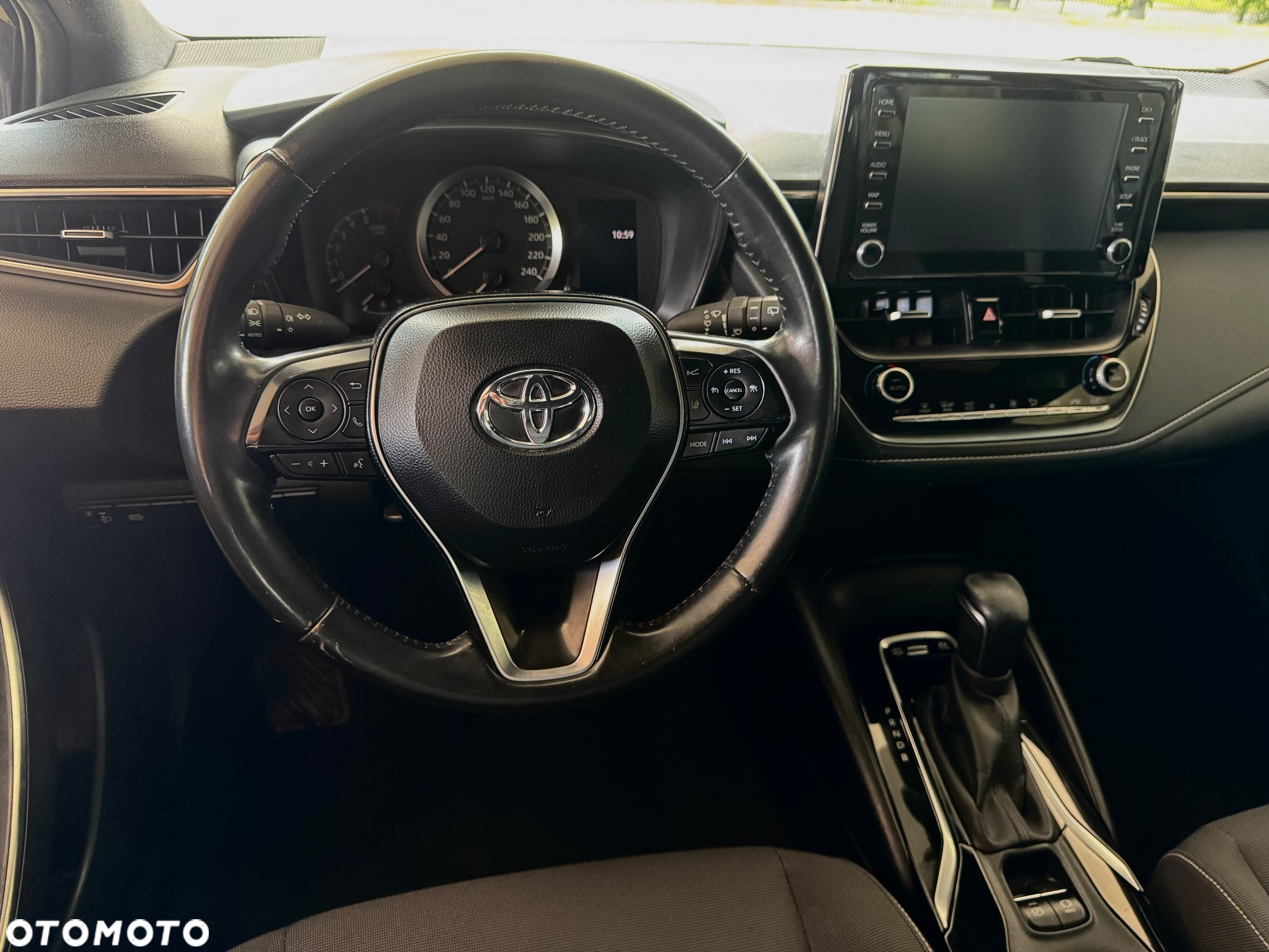 Toyota Corolla 1.8 Hybrid Comfort - 30