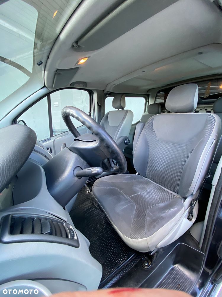 Opel Vivaro L2H1 2.9t - 12