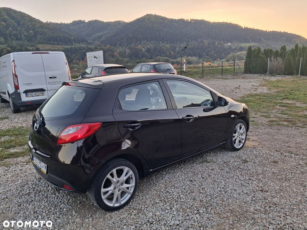 Mazda 2 - 5