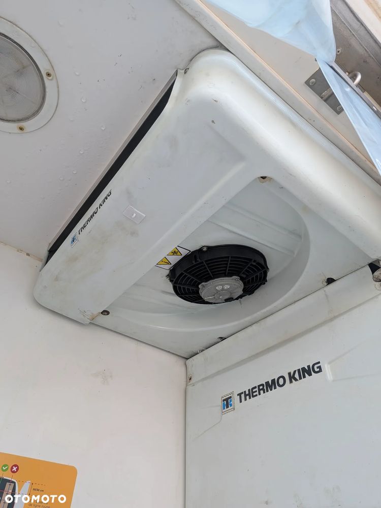 Mercedes-Benz Sprinter - 19