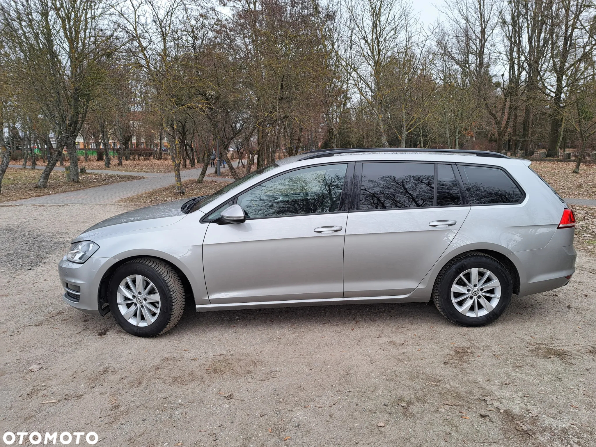 Volkswagen Golf 1.4 TSI BlueMotion Technology Comfortline - 4