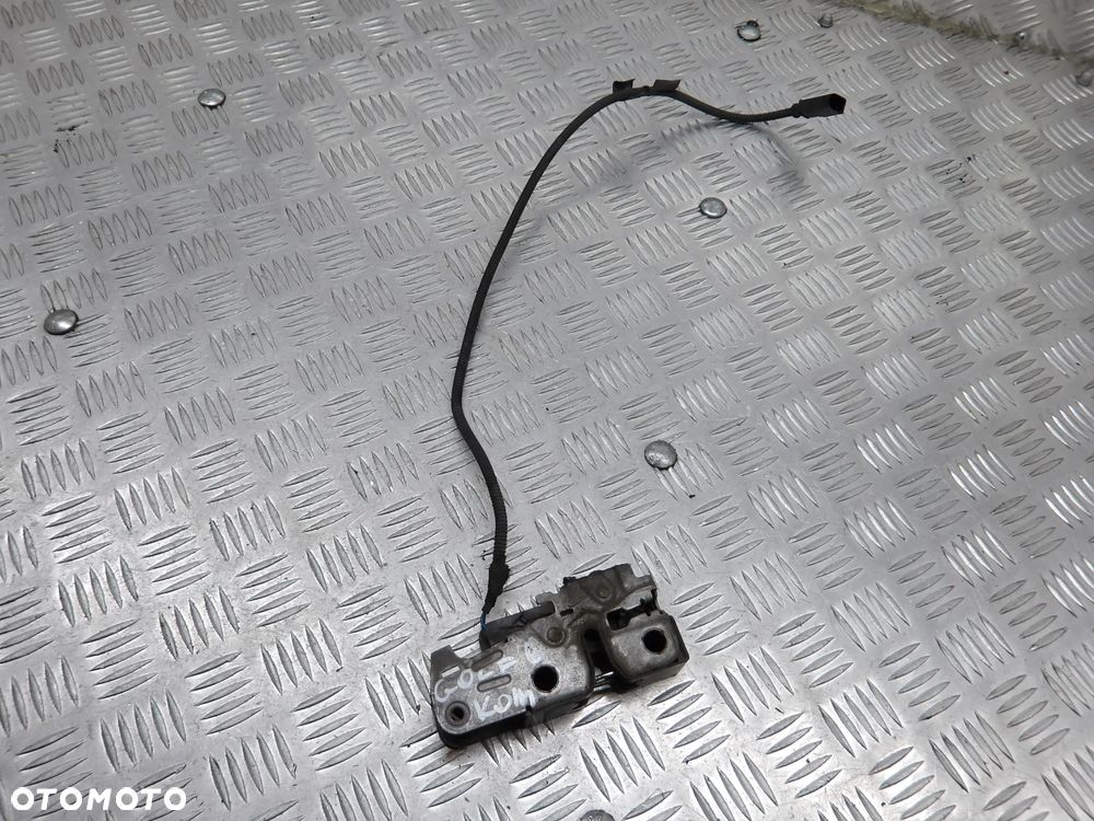 VW GOLF VI KOMBI 08-16 1.6 TDI ZAMEK MASKI 5K1823509