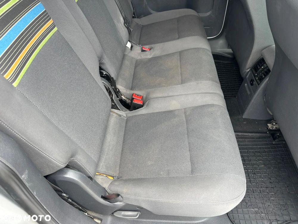 Volkswagen Caddy Highline - 23