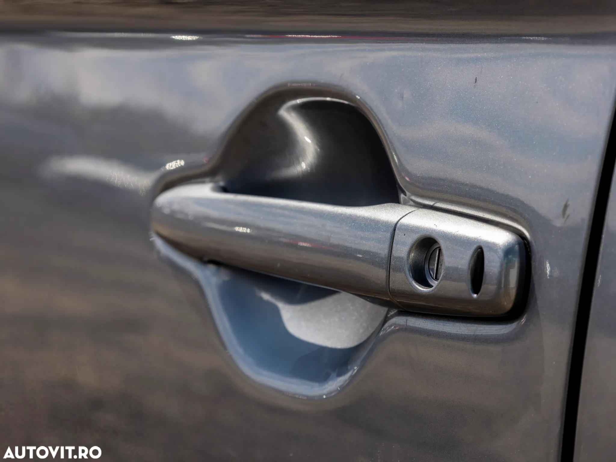 Mitsubishi Outlander 2.0 4WD Plug-In Hybrid - 11