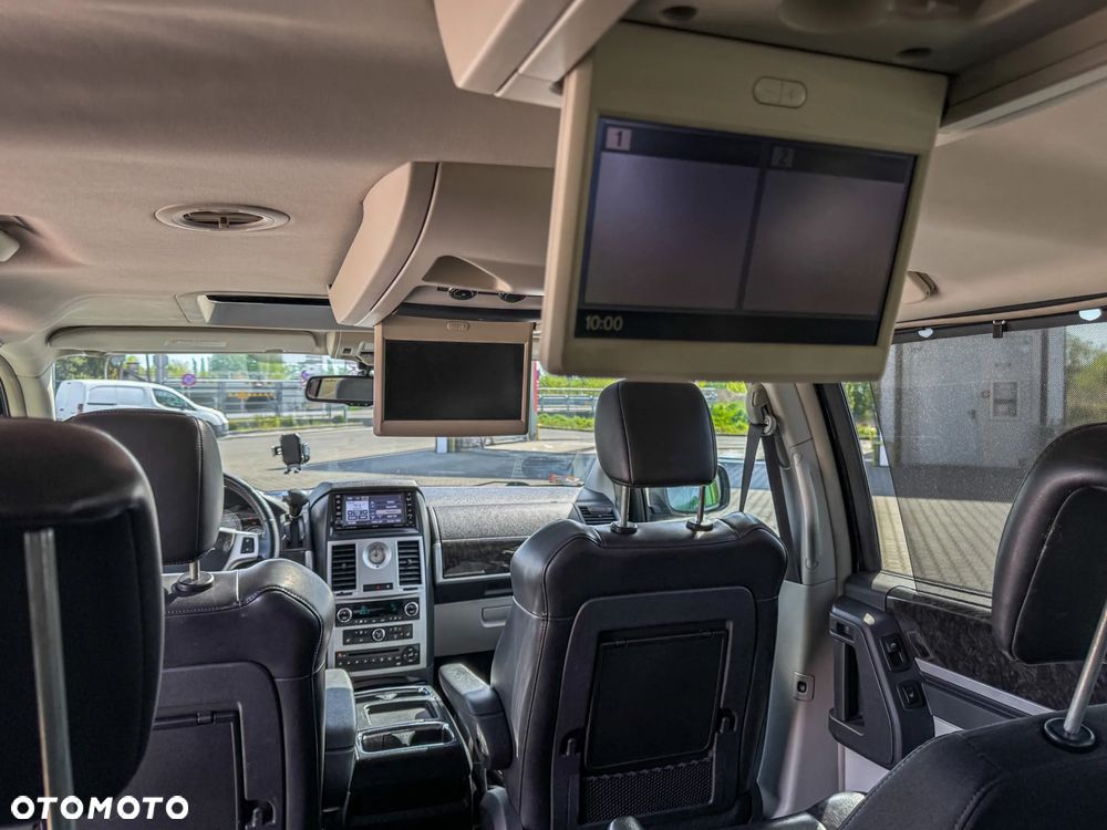 Chrysler Grand Voyager - 25
