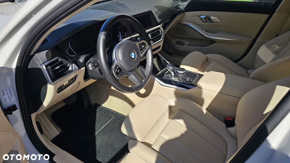 BMW Seria 3 318i Sport Line - 8