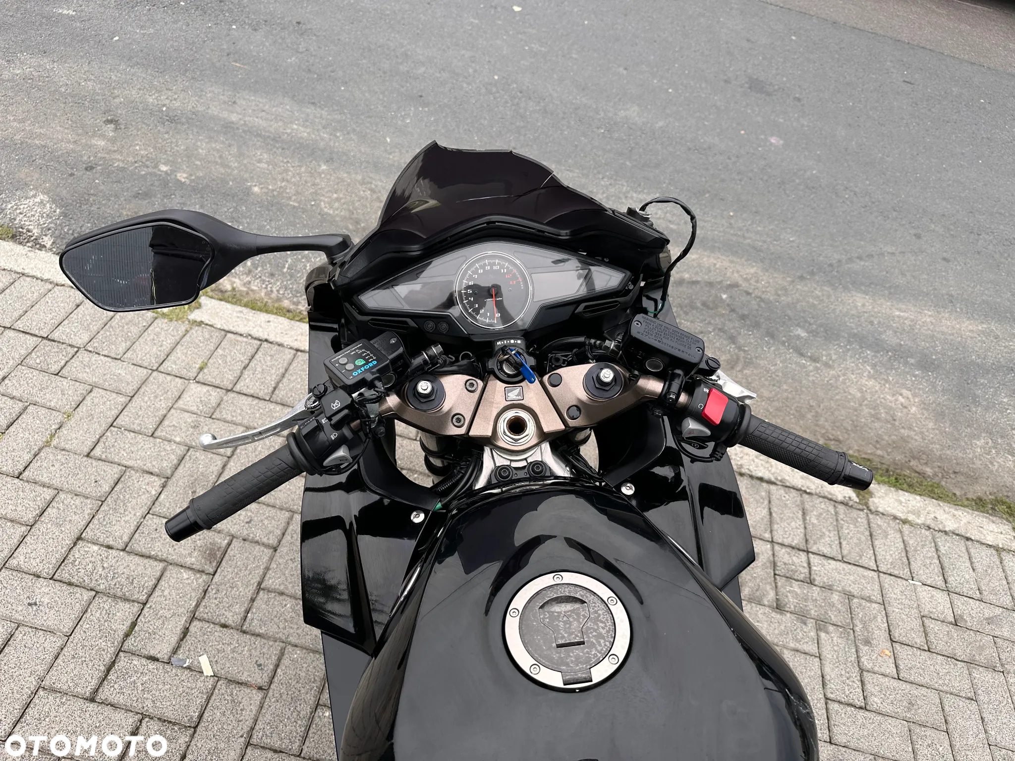 Honda VFR - 8