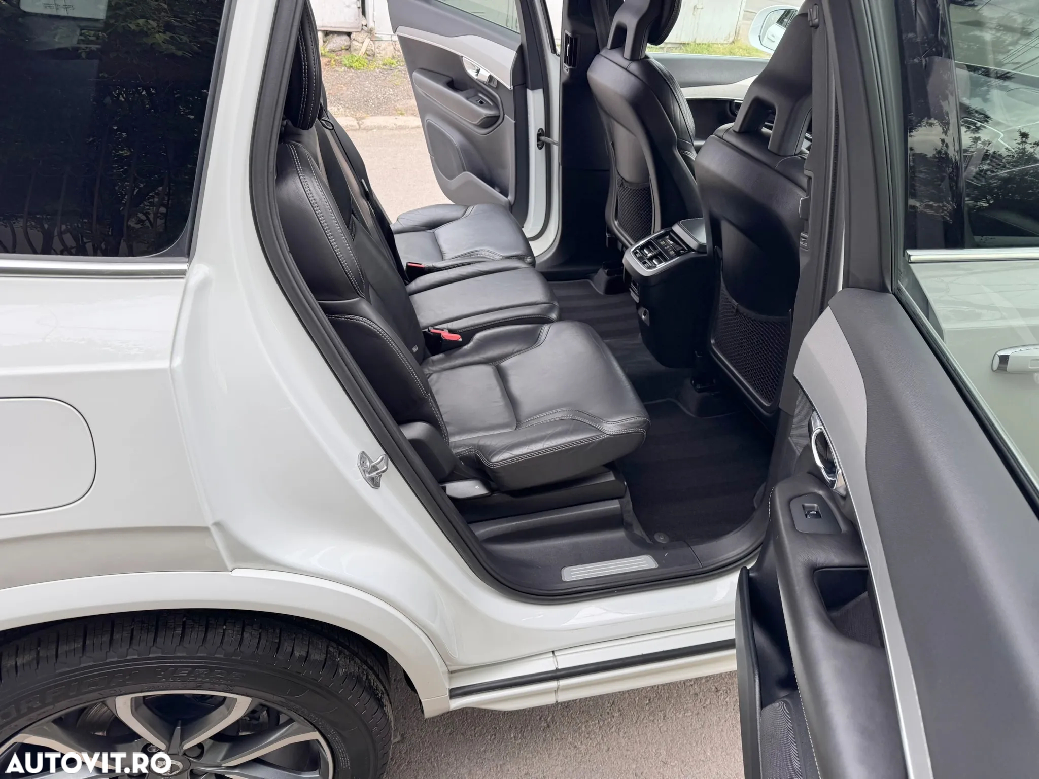 Volvo XC 90 D5 AWD Geartronic Inscription - 23