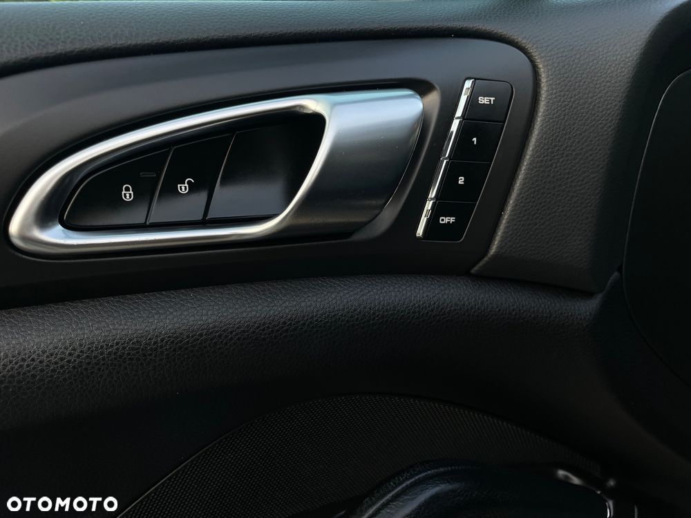 Porsche Cayenne - 19