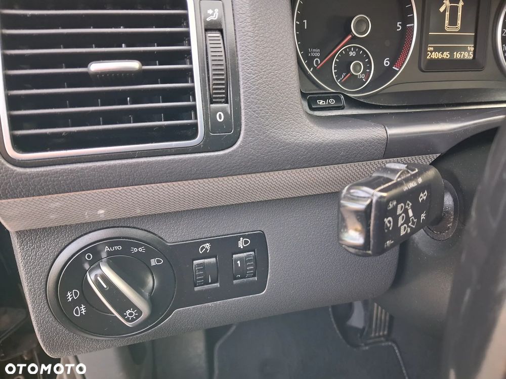 Volkswagen Touran 1.6 TDI DPF MATCH - 14
