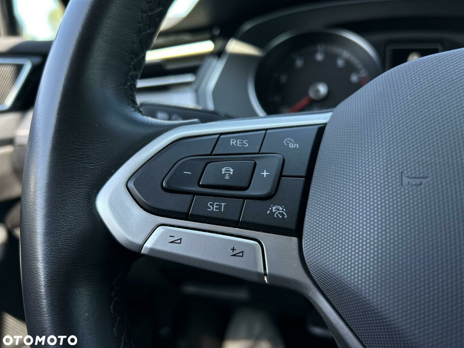 Volkswagen Passat 2.0 TSI Business DSG - 18