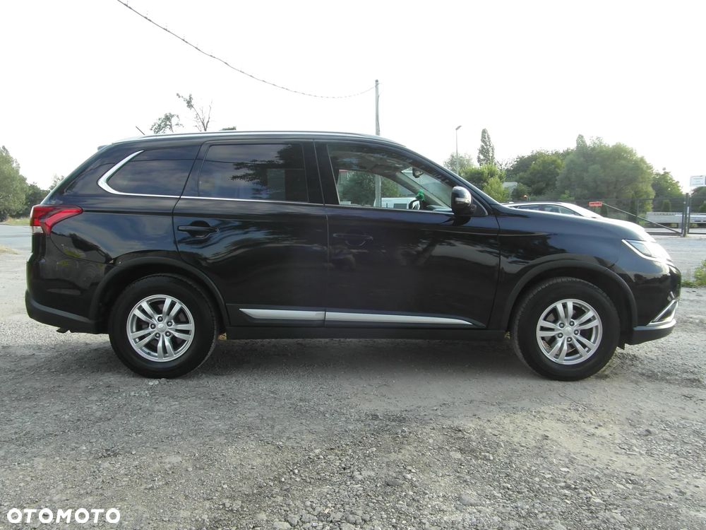 Mitsubishi Outlander 2.0 2WD Diamant Edition - 10