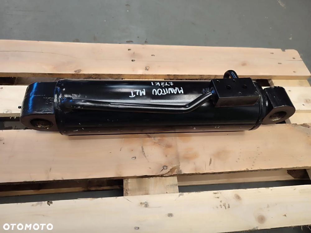 Siłownik hydrauliczny poziomowania karetki MANITOU MLT - 6