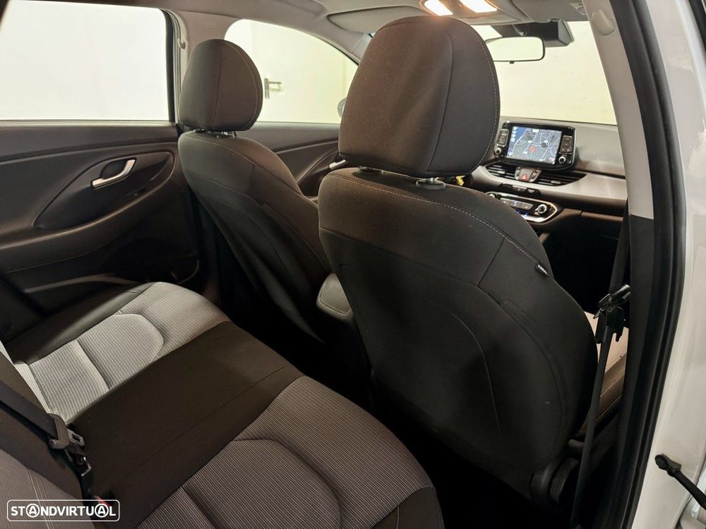 Hyundai i30 SW - 33