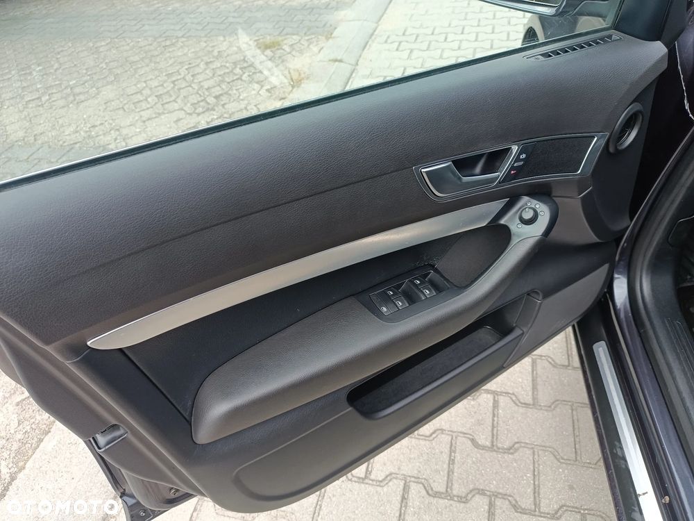 Audi A6 Avant - 11