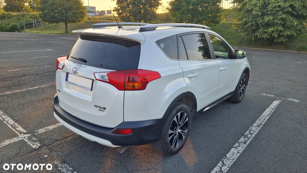 Toyota RAV4 2.0 D-4D Premium - 4