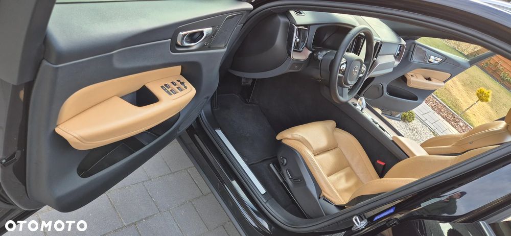 Volvo XC 60 D5 AWD Inscription - 5