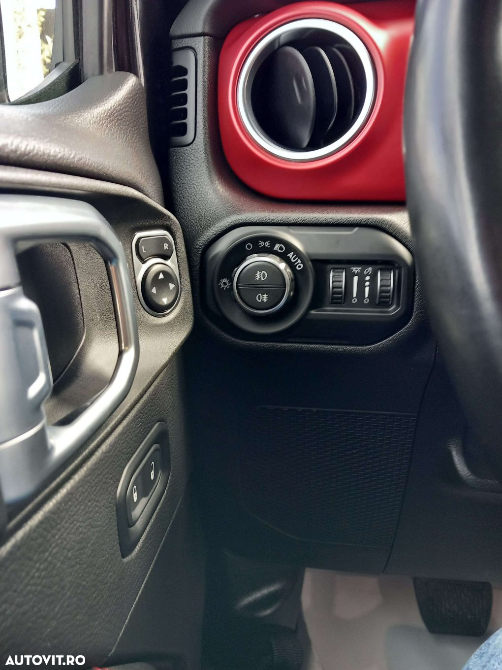 Jeep Wrangler - 13