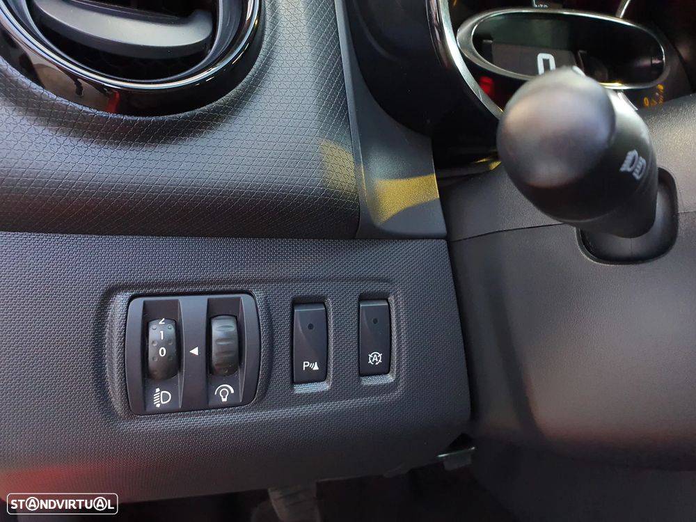 Renault Clio Sport Tourer dCi 90 Dynamique - 9