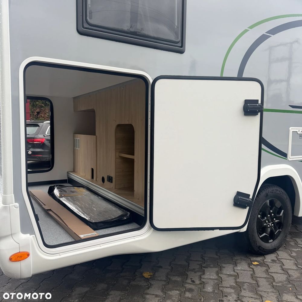 Ford Chausson 797 Titanium Ultimate - 8