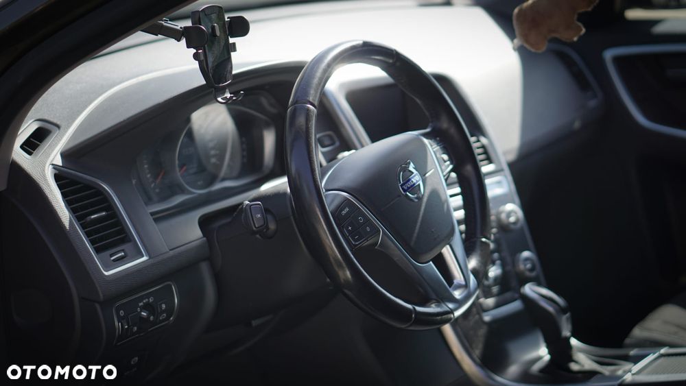 Volvo XC 60 D4 AWD Momentum - 7