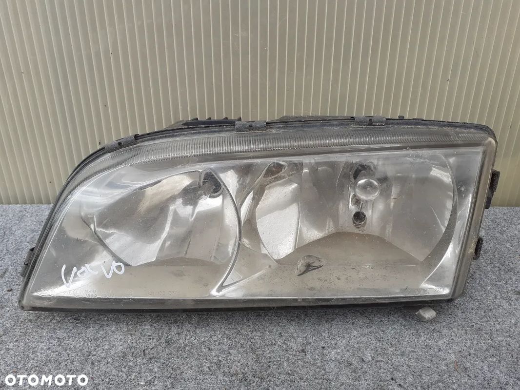 LAMPA PRZÓD PRZEDNIA LEWA VOLVO V40 S40 ORYGINAŁ WYSYŁKA! - 1