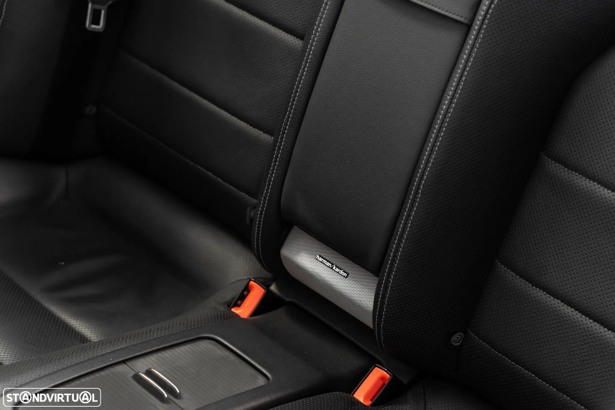 Mercedes-Benz E 250 CGi Avantgarde BlueEfficiency Auto - 22