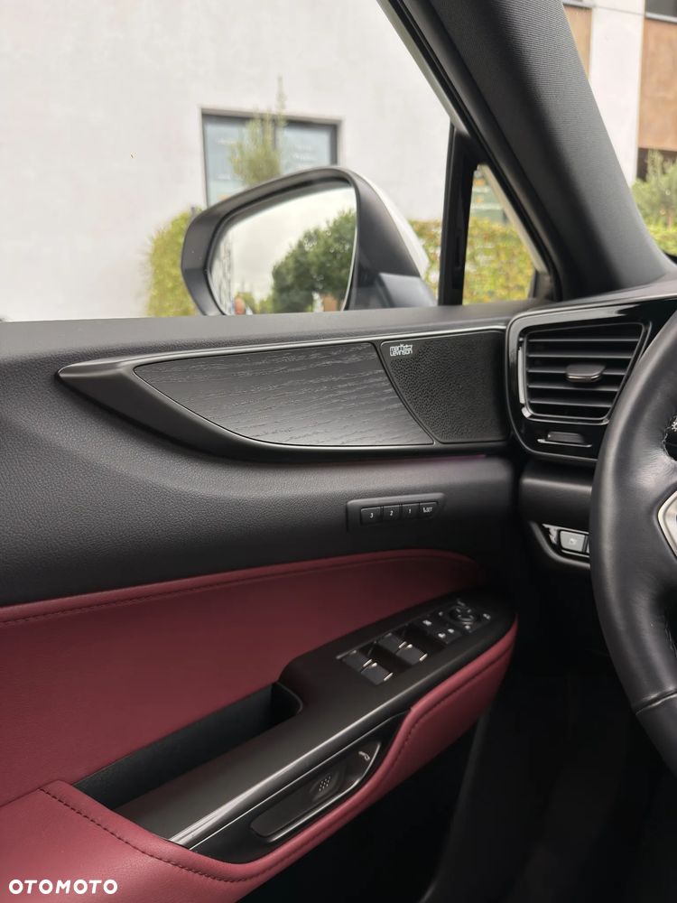 Lexus NX 350h Omotenashi AWD - 10