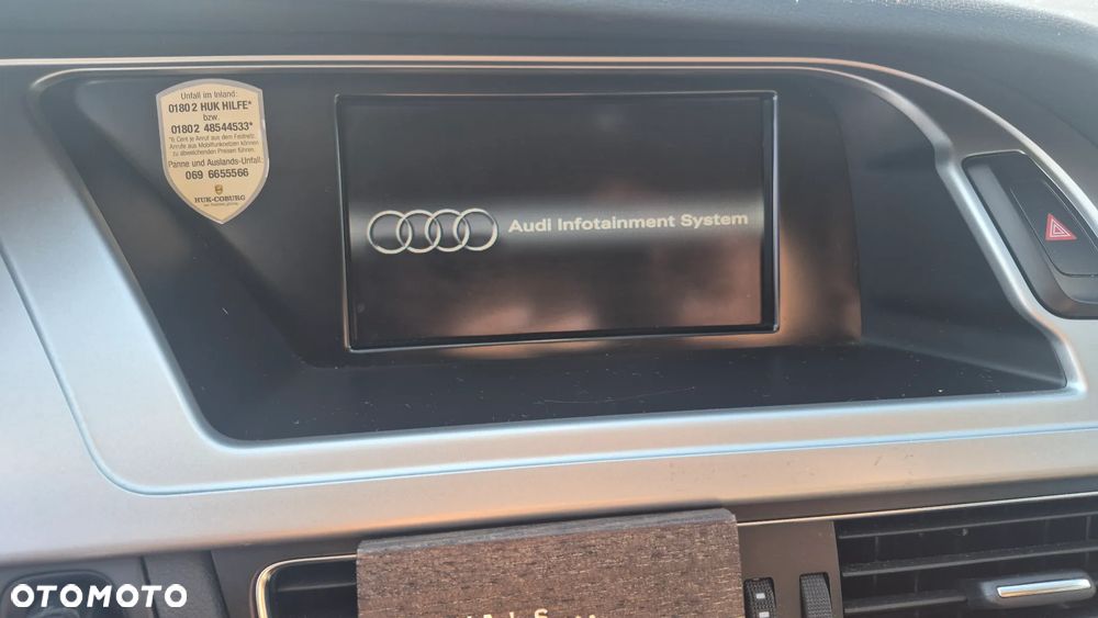 Audi A4 Limousine - 14