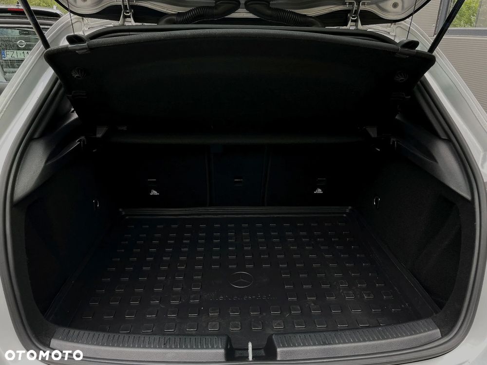 Mercedes-Benz Klasa A 180 d 7G-DCT Edition 1 - 38