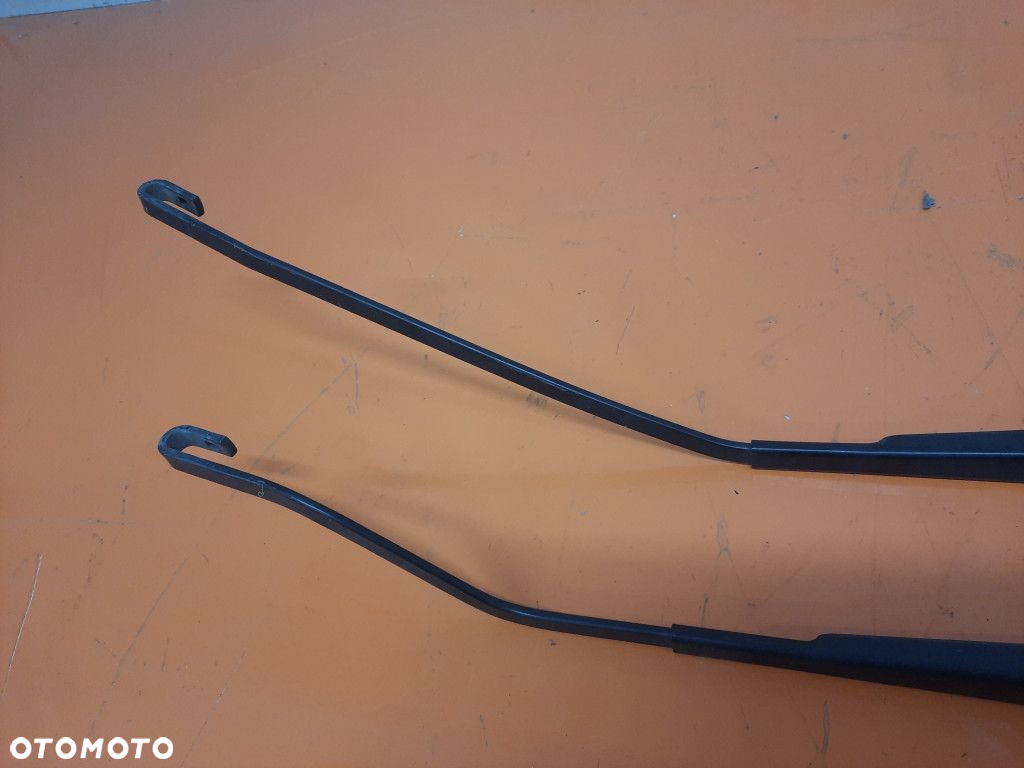 SUZUKI SWIFT IV MK6 04-10 RAMIE WYCIERACZKI PRZÓD KOMPLET  M13A - 3