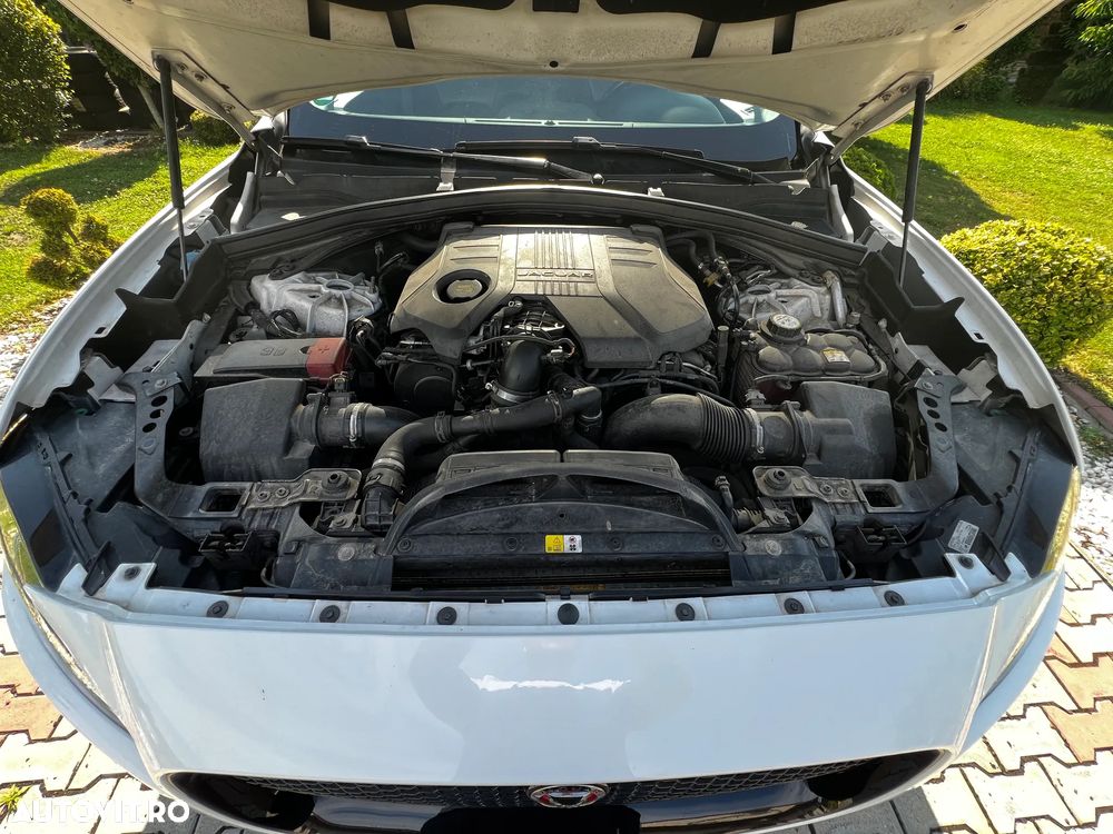 Jaguar F-Pace 3.0 AWD First Edition - 39