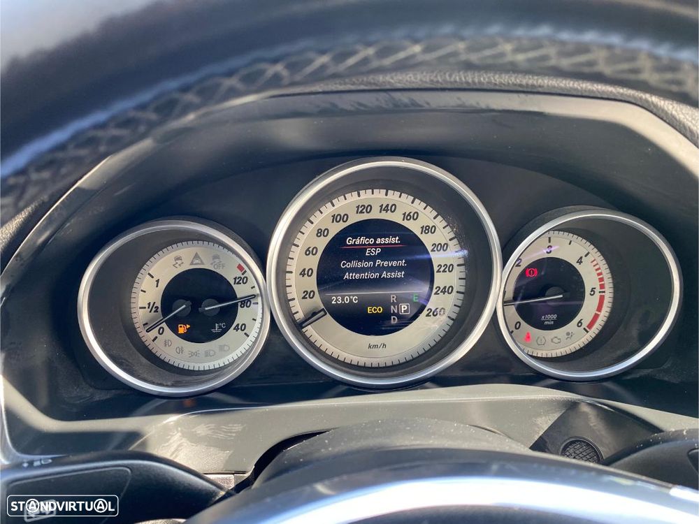 Mercedes-Benz E 250 BlueTEC Elegance 4-Matic - 32