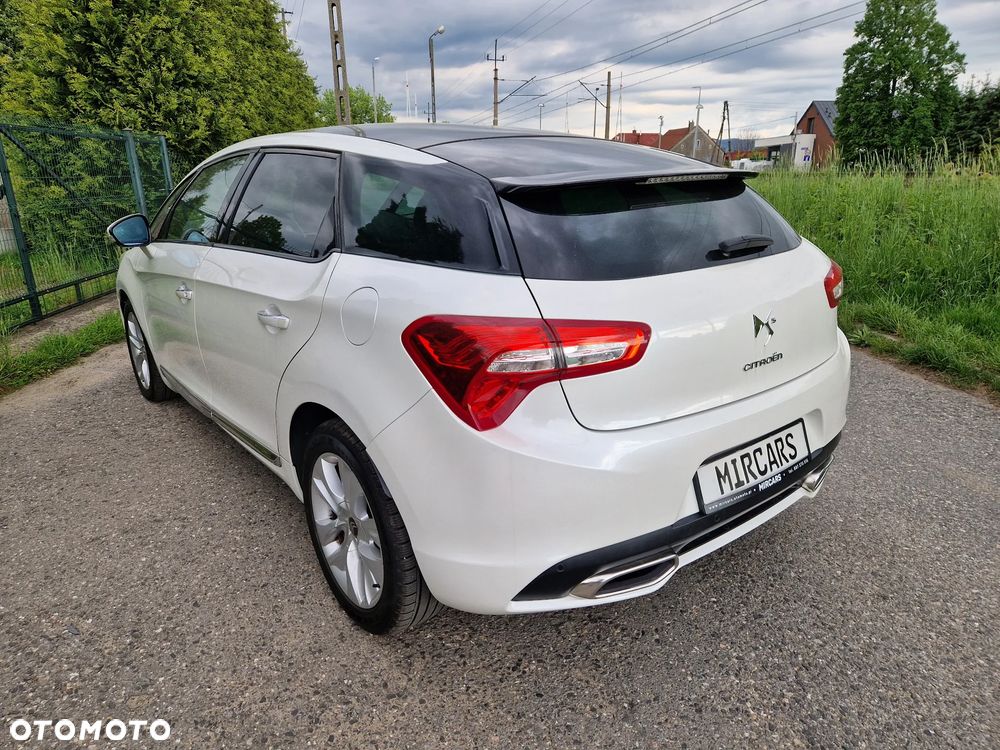 Citroën DS5 e-HDi 115 EGS6 SoChic - 3