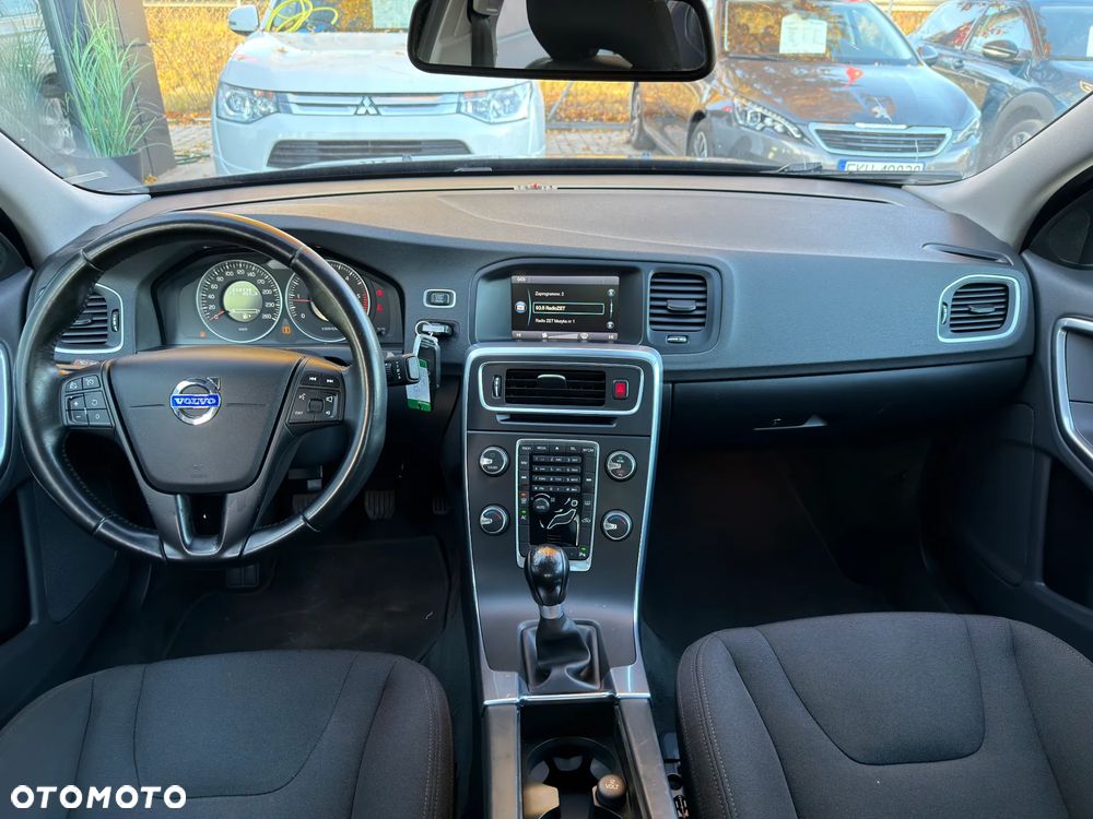 Volvo S60 D3 Momentum - 8